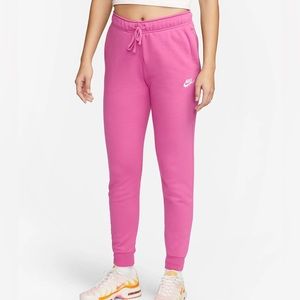 Nike Sportswear Club Fleece Women's Mid-Rise Joggers